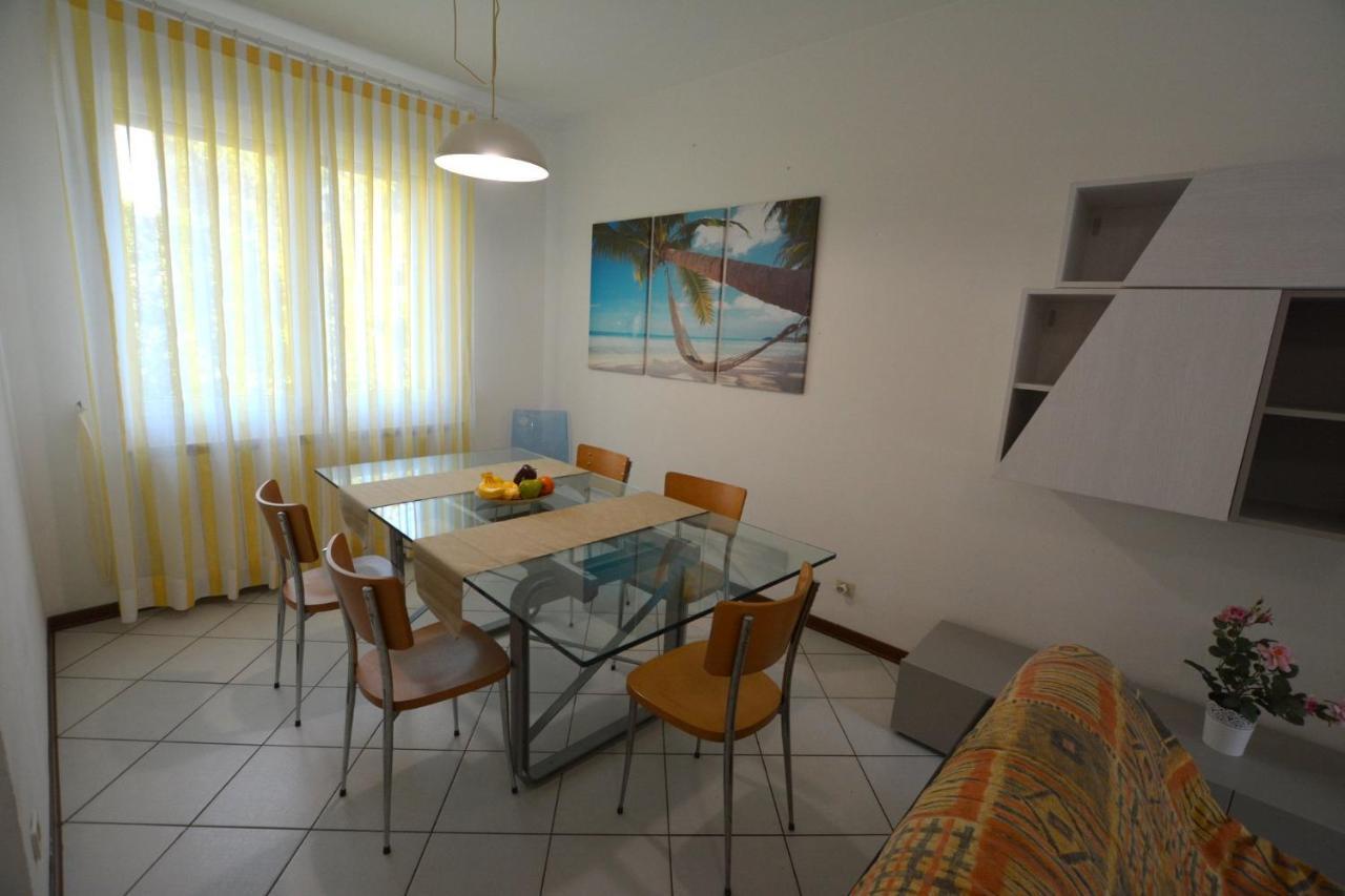 Villa A Lignano Pineta Lignano Sabbiadoro Exteriör bild