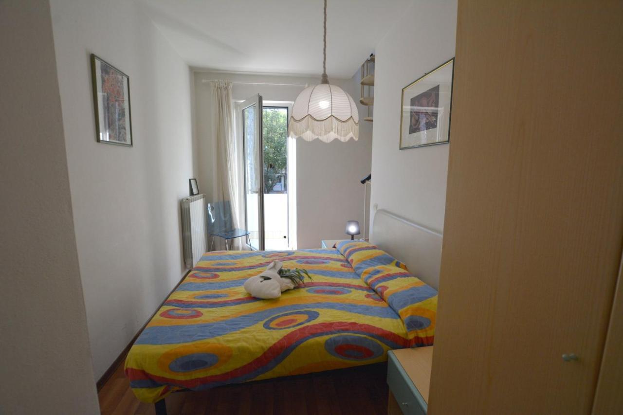 Villa A Lignano Pineta Lignano Sabbiadoro Exteriör bild